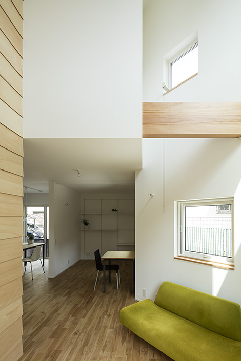 嗨，H 号房屋

说明：由于House HI含义不太清晰，HI可能是房屋编号之类的，如果HI有特殊含义请提供更多背景信息这里按照常规推测HI可能代表编号并给出一种翻译 丨日本大阪丨大阪【HAMADA DESIGN】-33