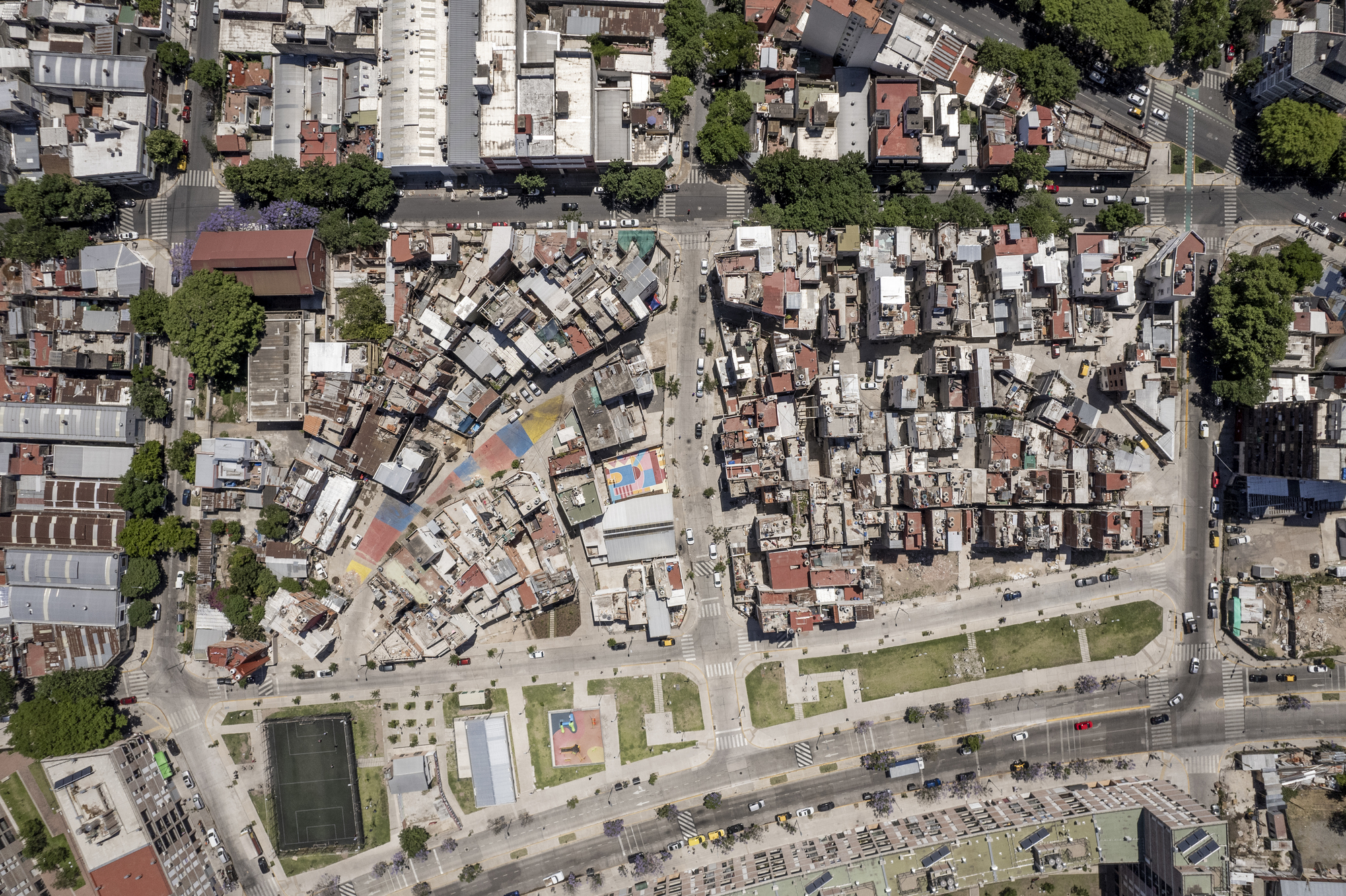 阿根廷首都貧民窟的綠色蛻變：從廢棄鐵道到安全、永續公共空間，Playón de Chacarita 社區協力計畫，為都市更新帶來新典範，打造韌性家園 | FAM-6