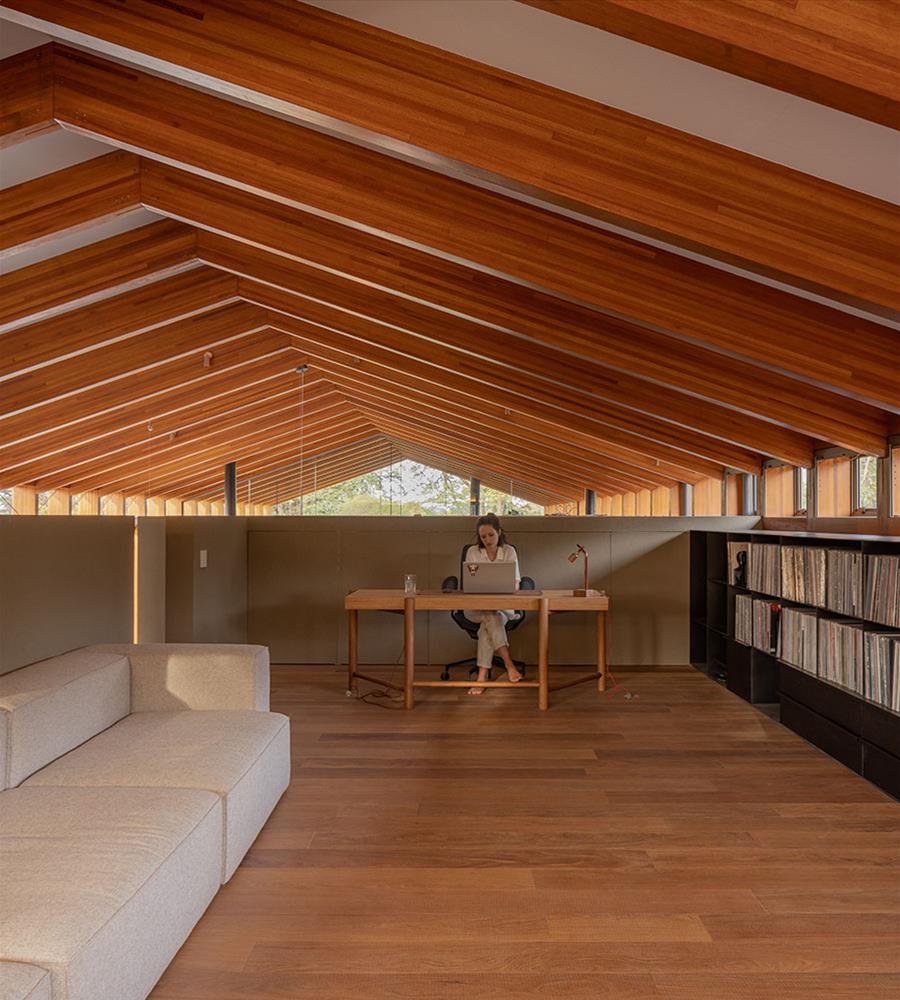 巴西建筑师 Gui Mattos 的木结构环保住宅设计-33