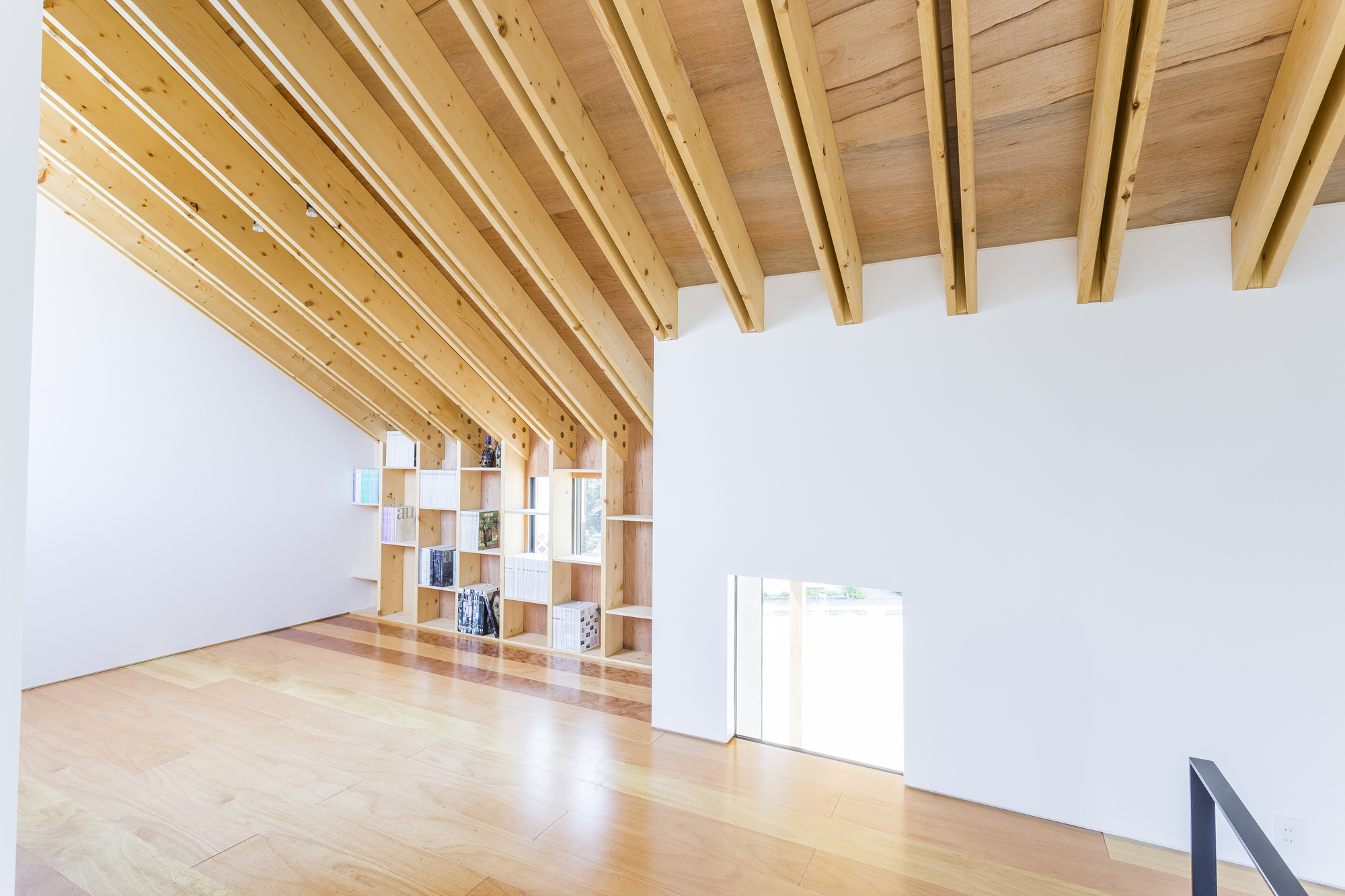 三角形层屋丨日本丨Maruta Architects-24