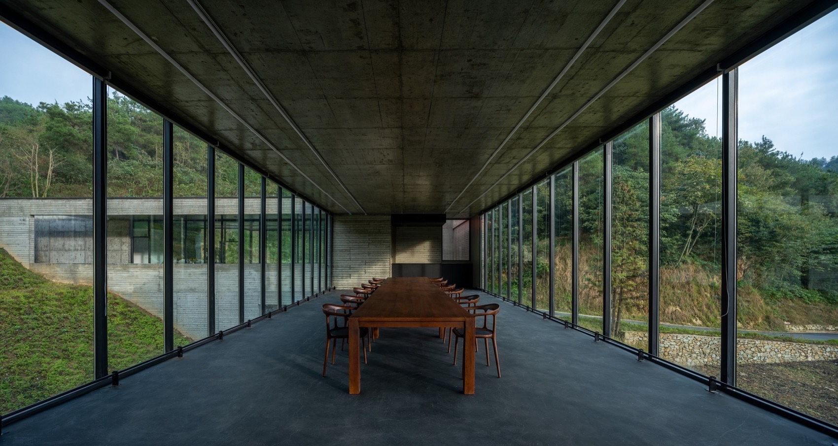 武当山麓游客中心:重塑台地之线丨中国十堰丨上海末广建筑设计有限公司-58