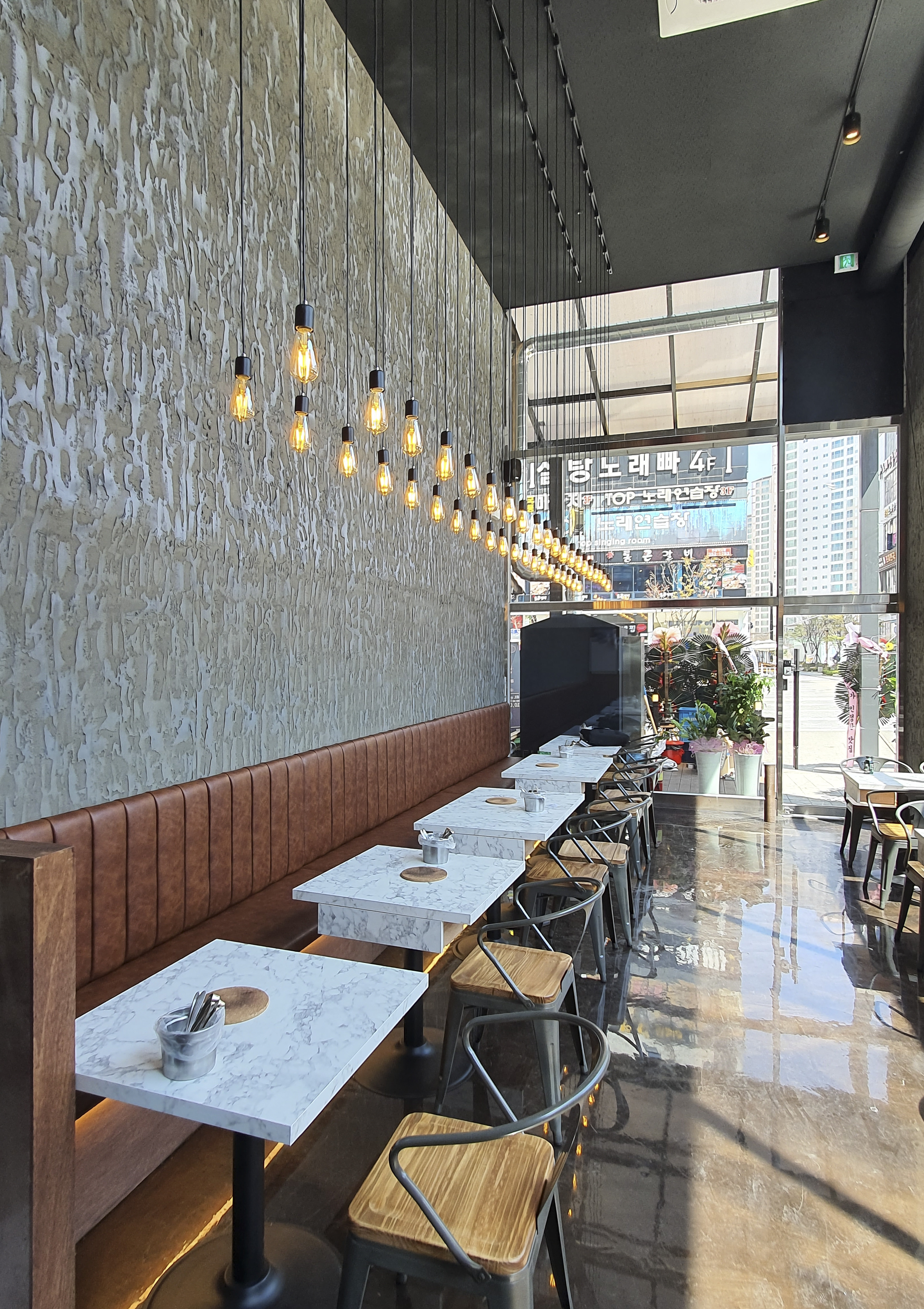 23 坪现代简约风格鸡排店室内设计-5