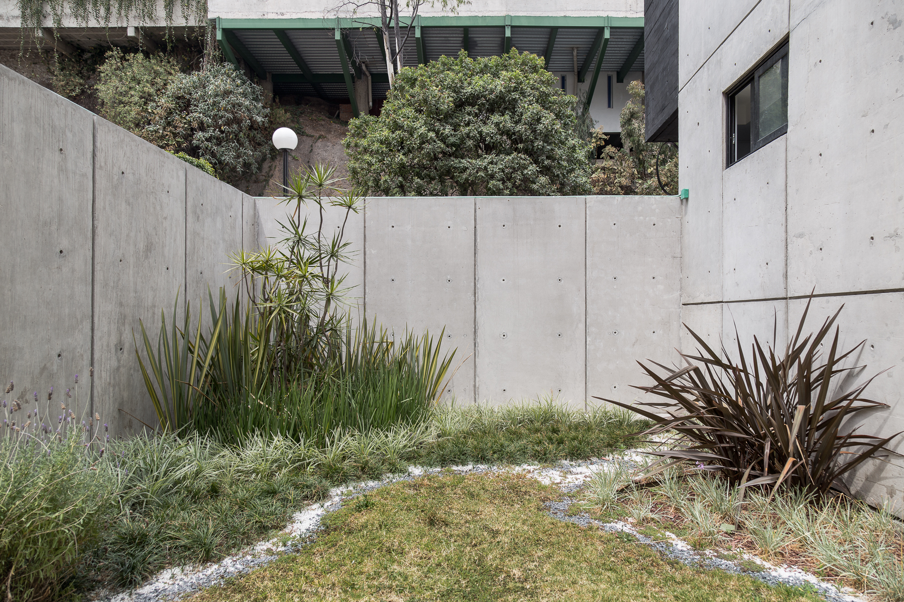 2015 年建造的 Tabachines 多单元住宅公寓室内设计解读-11