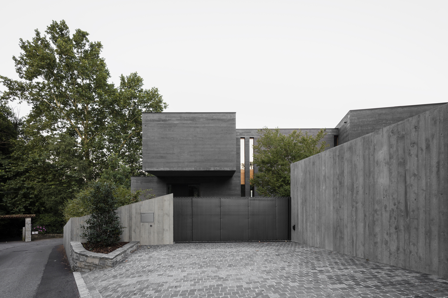 瑞士卢加诺湖畔岩石别墅-51