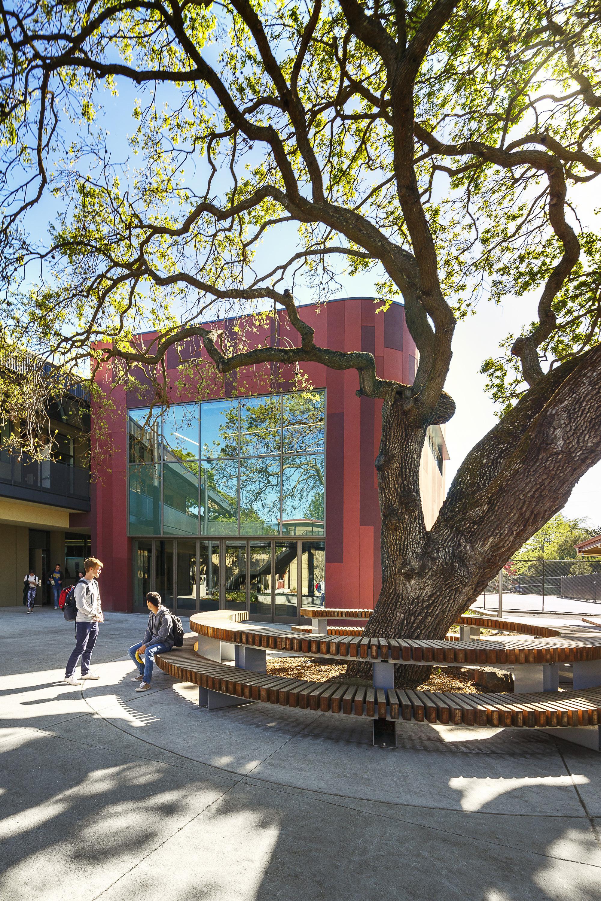 Menlo-Atherton High School STEM Building / LPA-24