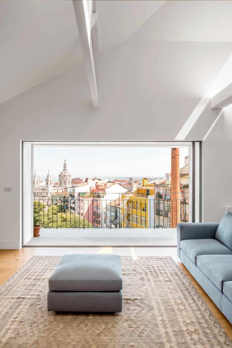 里斯本 Saraiva de Carvalho 公寓丨葡萄牙里斯本丨Aboim Inglez Arquitectos-35