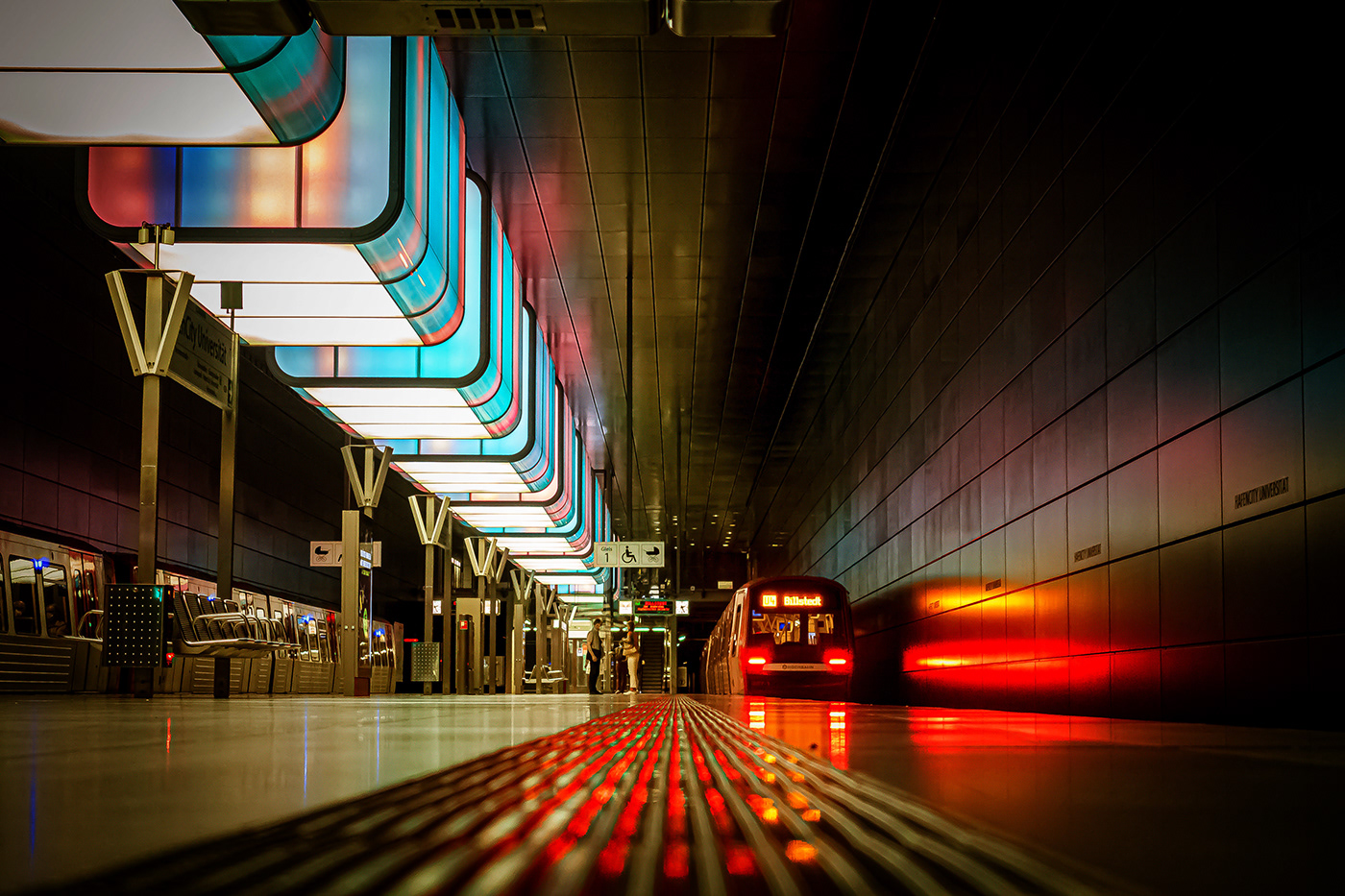 Hamburg U-Bahn Hafencity Universität-7