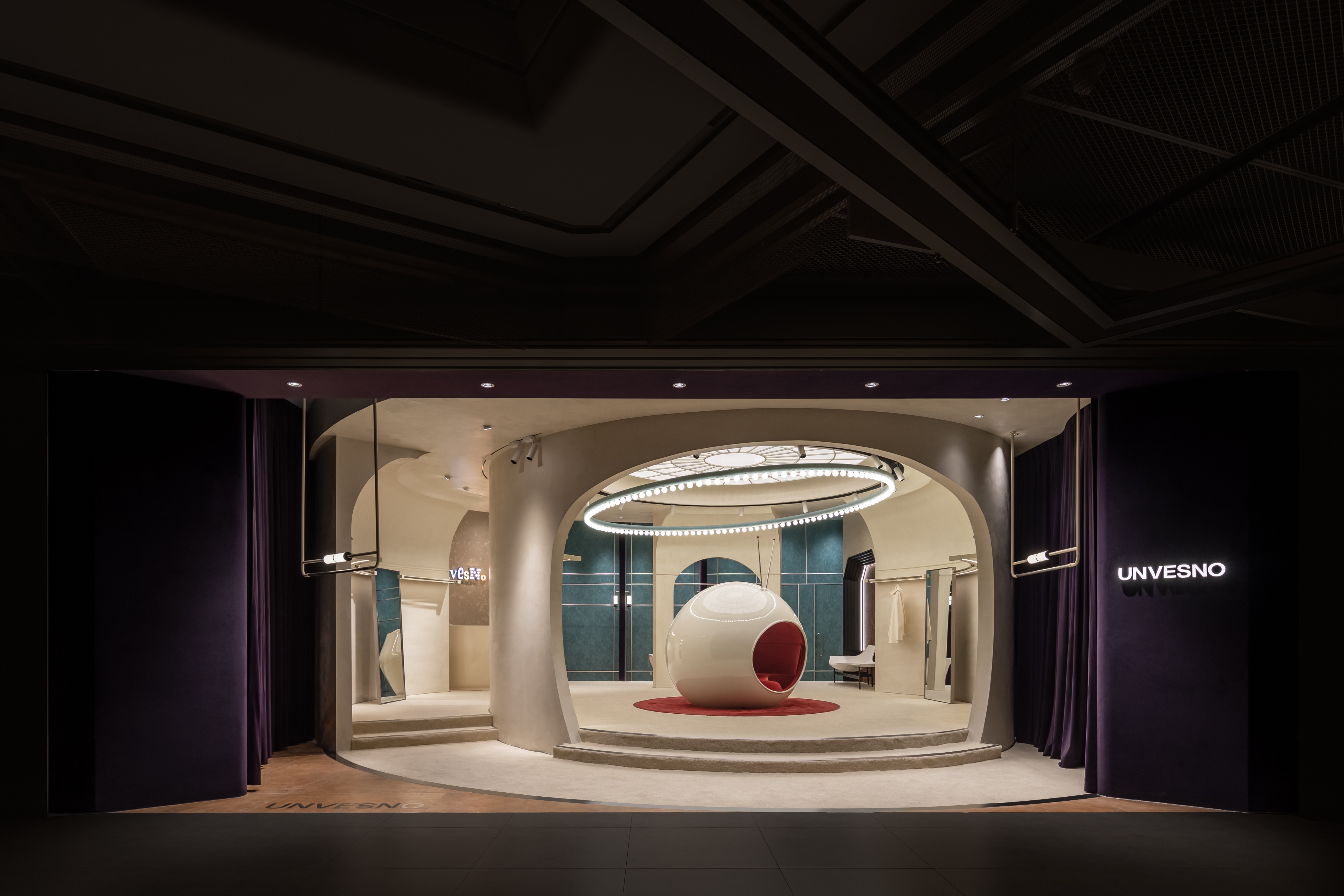 空间漫反射 · UNVESNO 探寻神秘的宇宙成都 COSMO 店丨中国成都-9