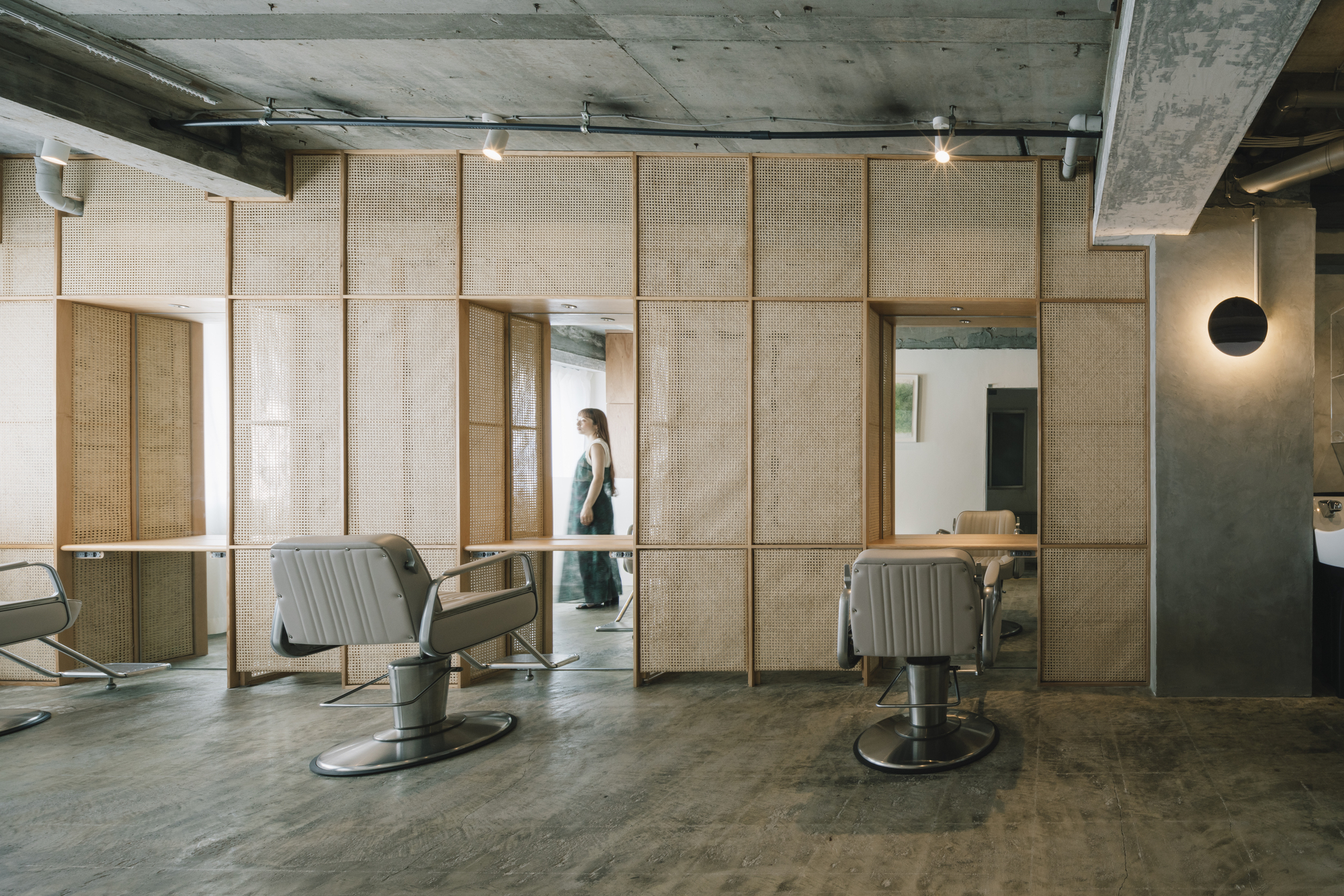 富玉沙龙或芙宇沙龙（具体需根据实际情况确定）丨日本广岛丨FATHOM-28