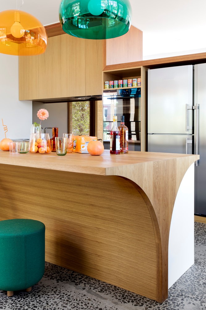 现代主义之家 | 双层仓库变多彩庆典空间-19