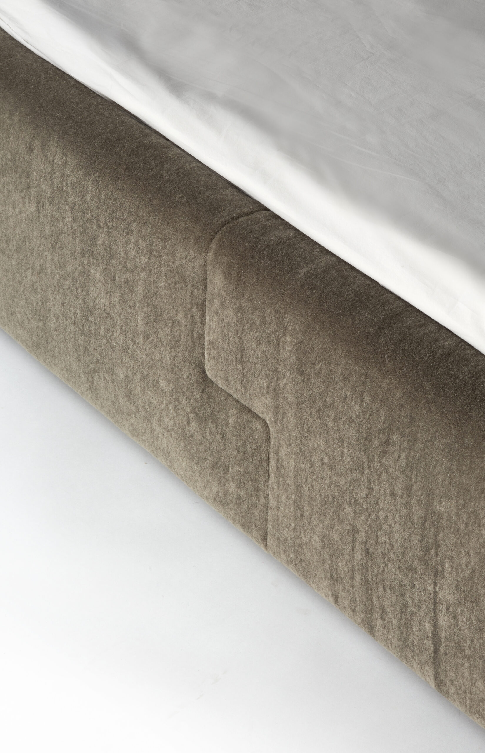 Charles Zana  |  Teddy, Headboard-2