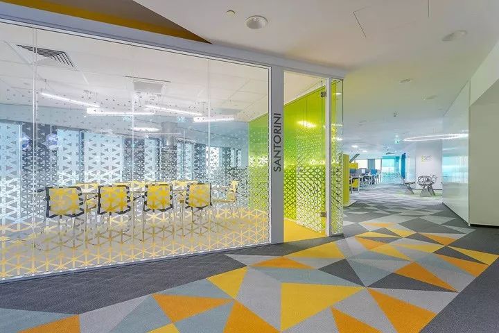 科幻未来主义元素融入的 Thales 泰雷兹办公室设计-43