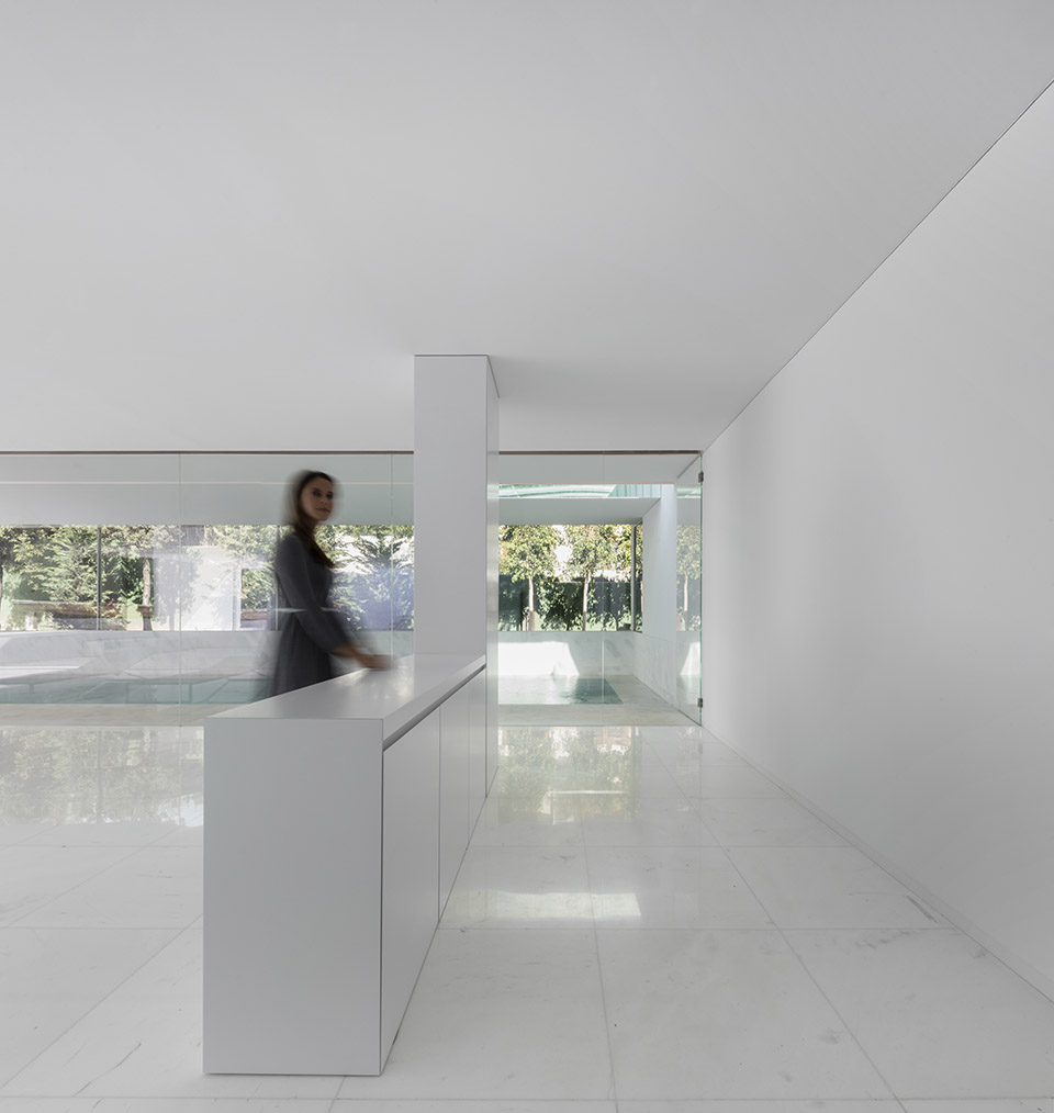 松树林之间的住宅，西班牙 / Fran Silvestre Arquitectos-47