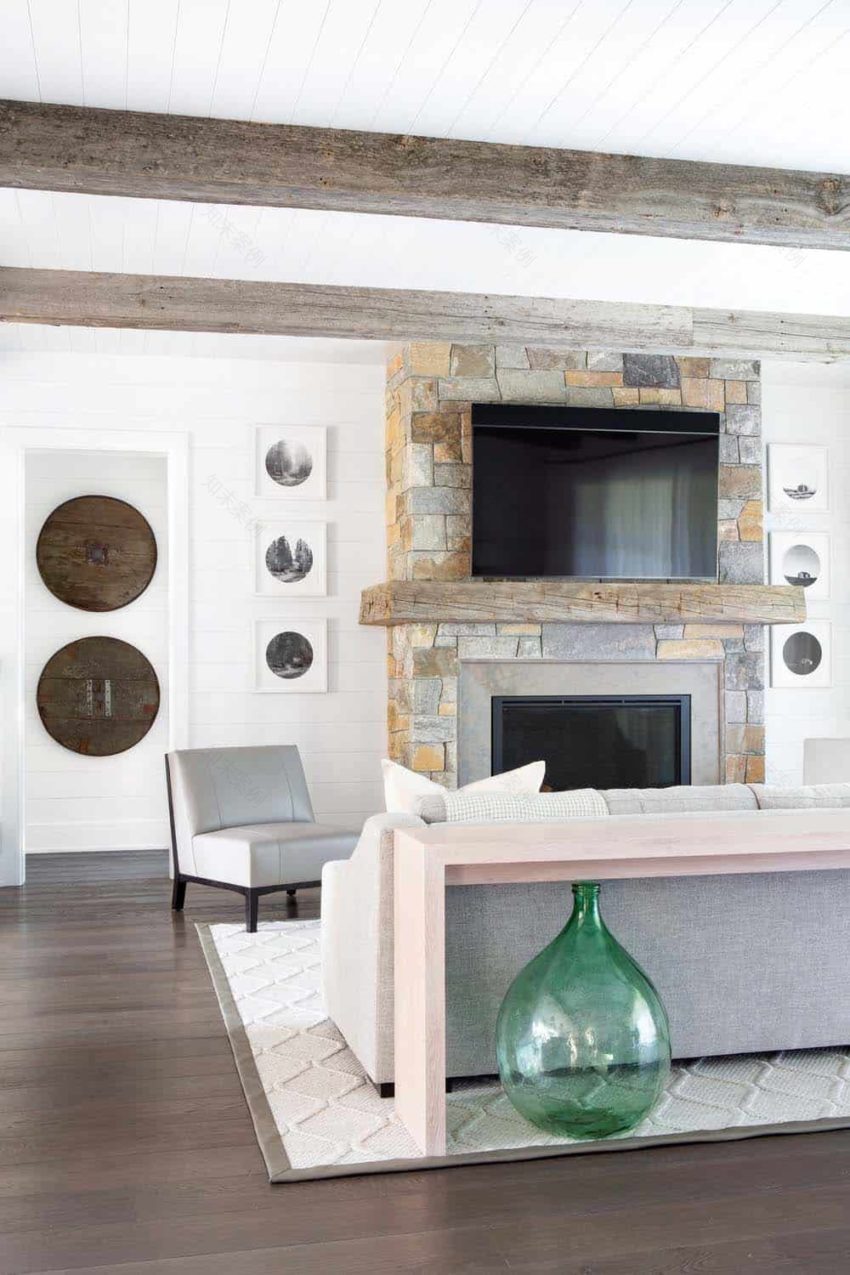 Country Farmhouse built by Chango Co. as a family getaway in upstate New York 由ChangoCo.在纽约北部建立的乡村农庄,作为家庭度假。-2