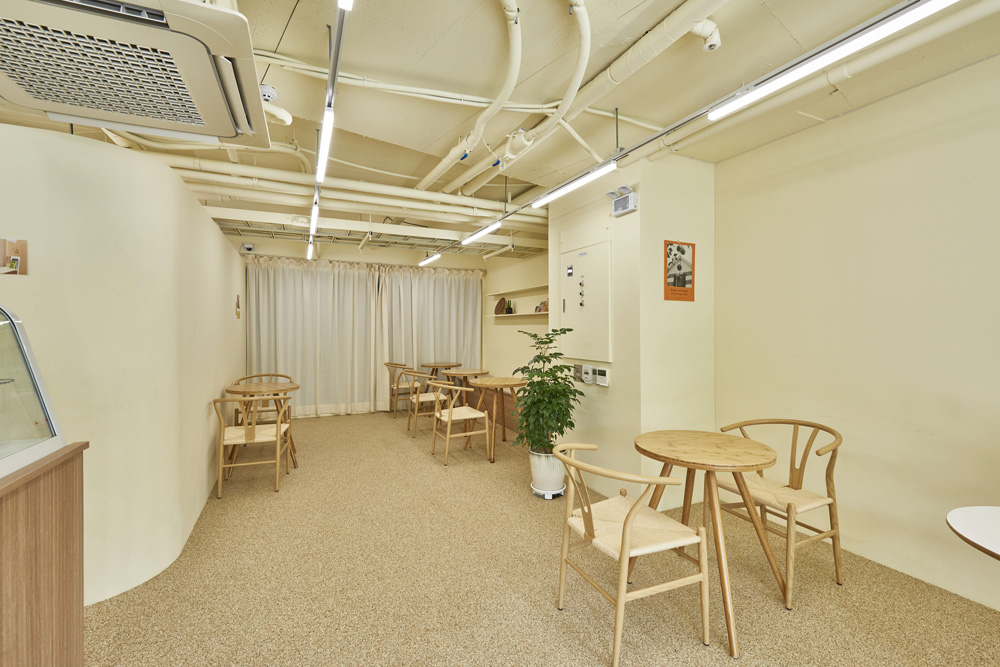 温馨 18 坪咖啡厅，黄色外观加分-6