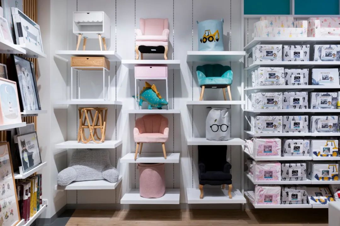 Adairs家庭用品店设计，设计挑战在于区域和类别管理-37