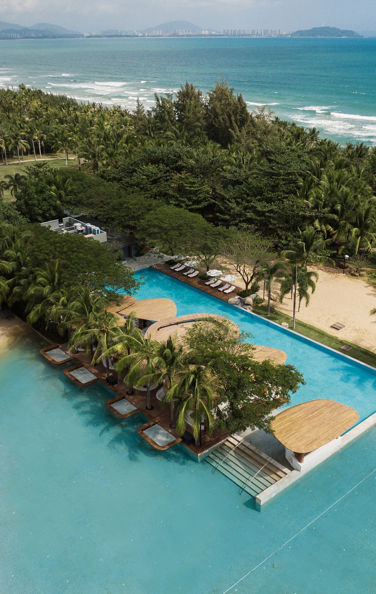 三亚艾迪逊酒店海滩俱乐部丨中国三亚丨万社设计-6