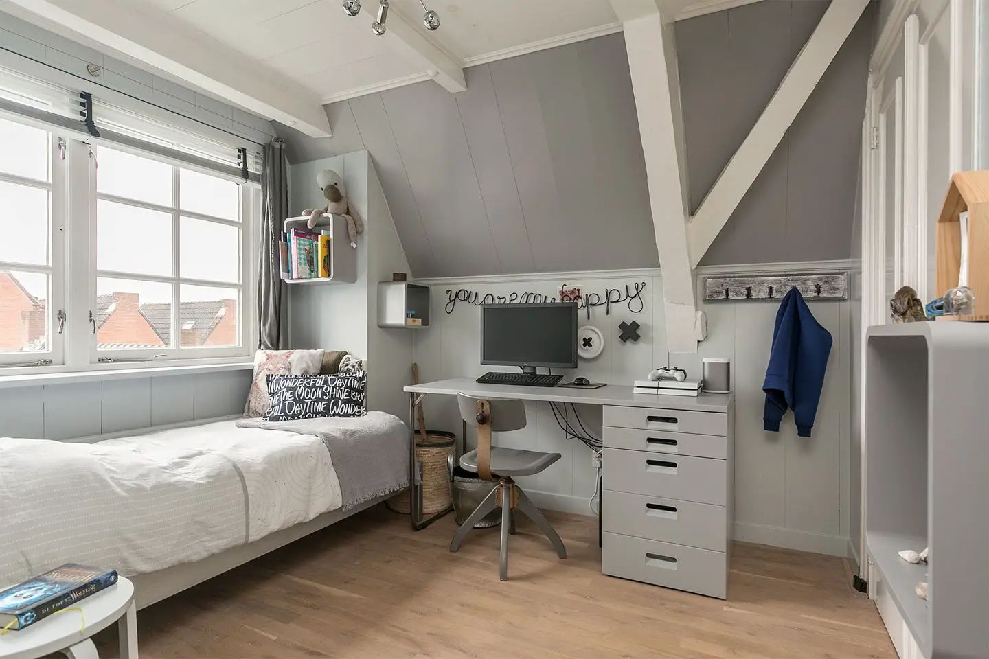 荷兰运河边古宅的现代魅力-13