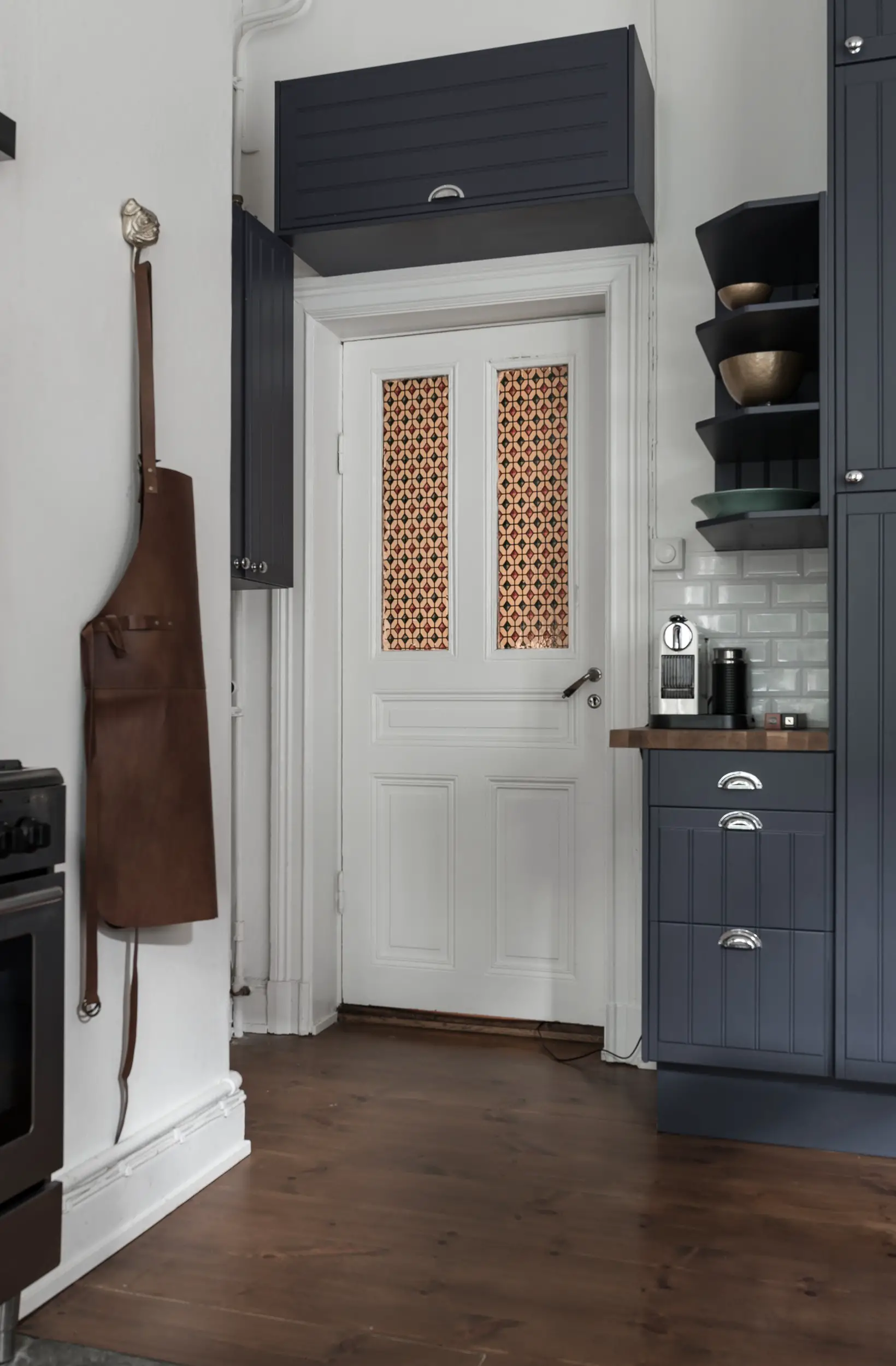 暗夜公寓，灰色温馨空间-8