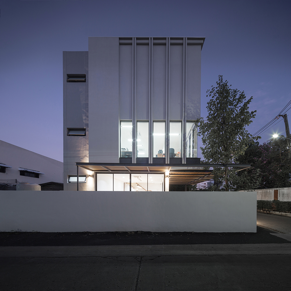 曼谷角落的优雅办公空间-31