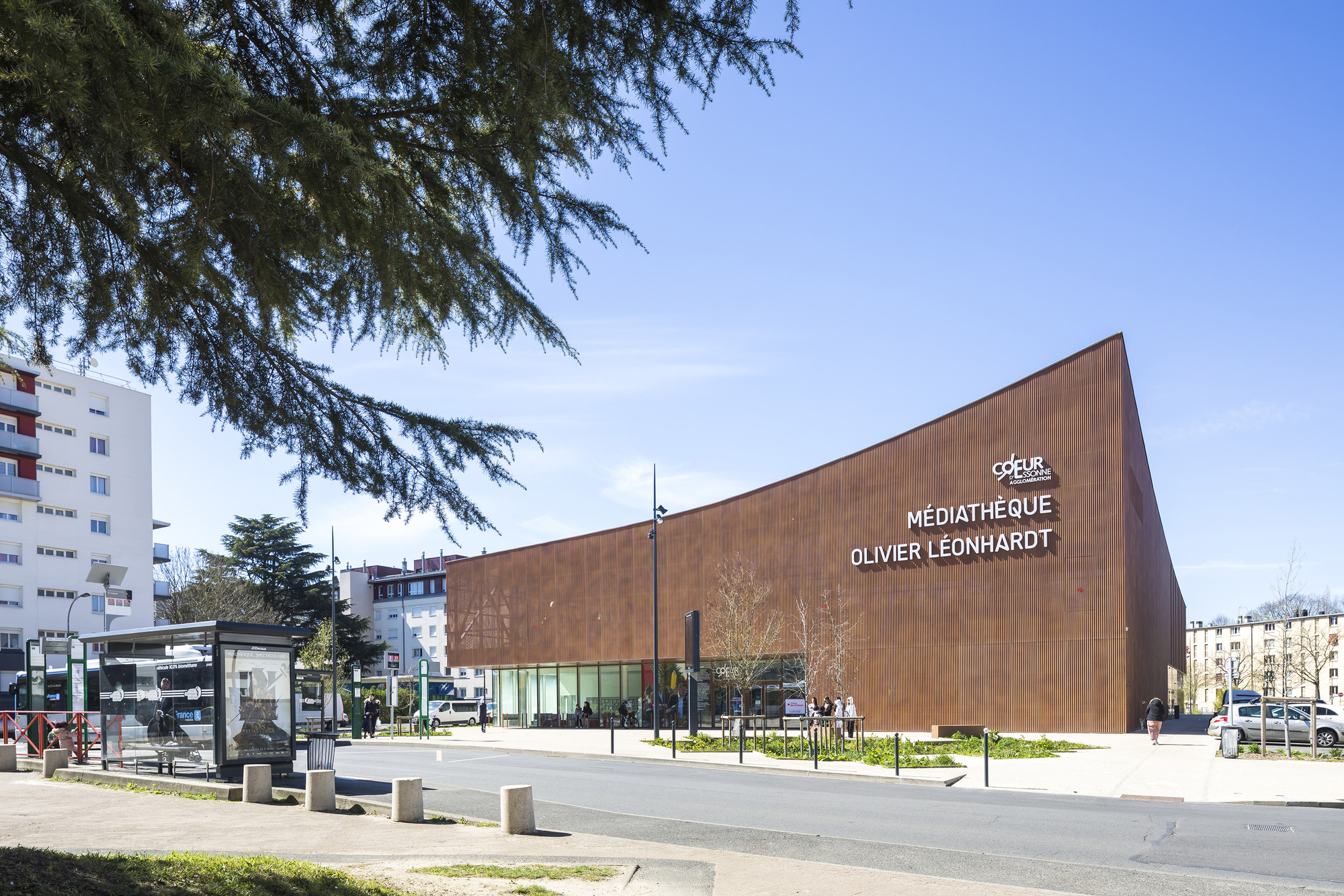 Media Library Sainte-Geneviève- des-Bois / archi5 + Calmm architecture-13