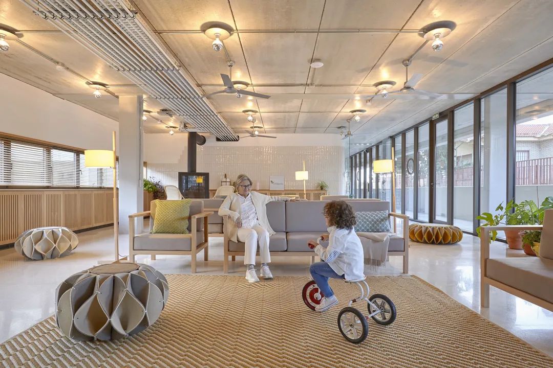 西班牙 Vitapolis 老年公寓丨Romero & Vallejo 事务所-36