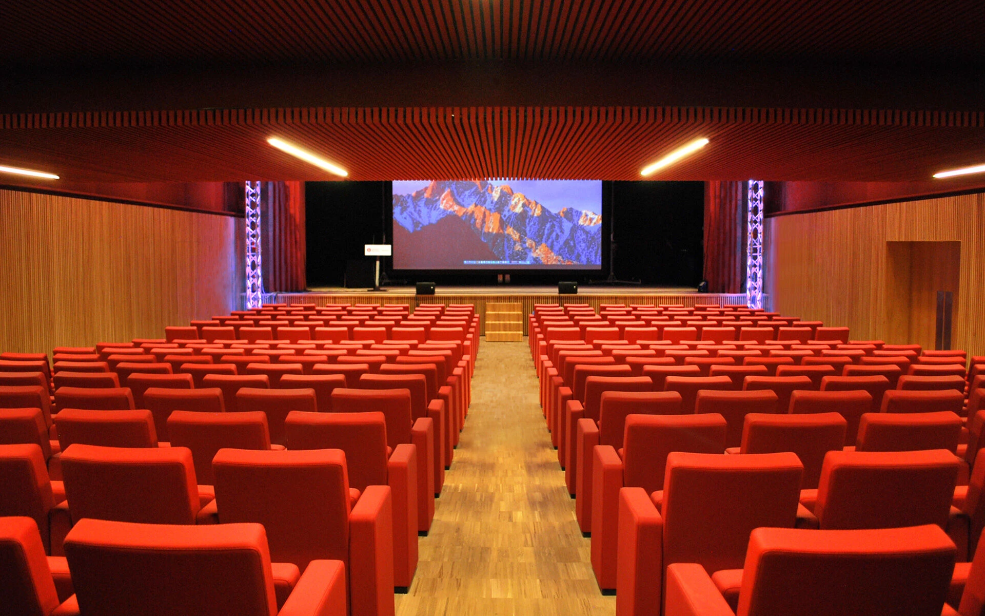 瓦伦蒂·福斯特礼堂丨Spain丨BCQ arquitectura barcelona-17