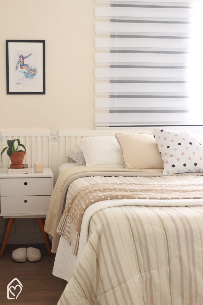 Antes e depois do quarto com painel ripado - Casa das Amigas-6