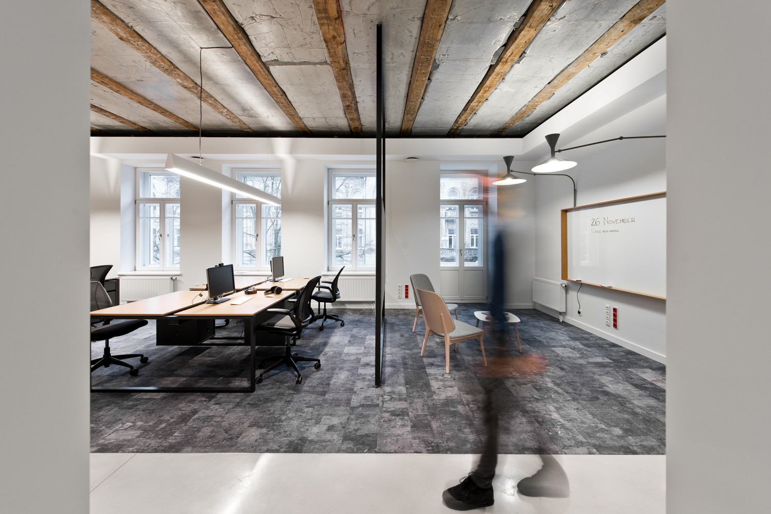 维尔纽斯 Treatwell 办公室,历史建筑中的现代美学空间-23