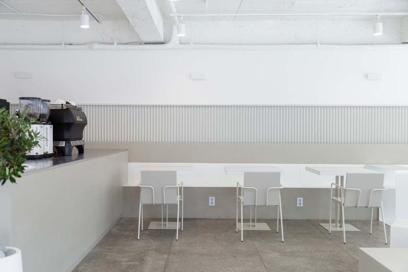 现代简约风 28 平米咖啡厅设计-9