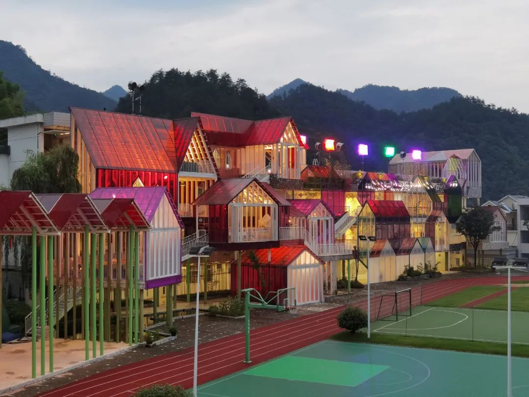 《我和我的家乡》好评如潮，杭州最美乡村小学也出圈了!-21