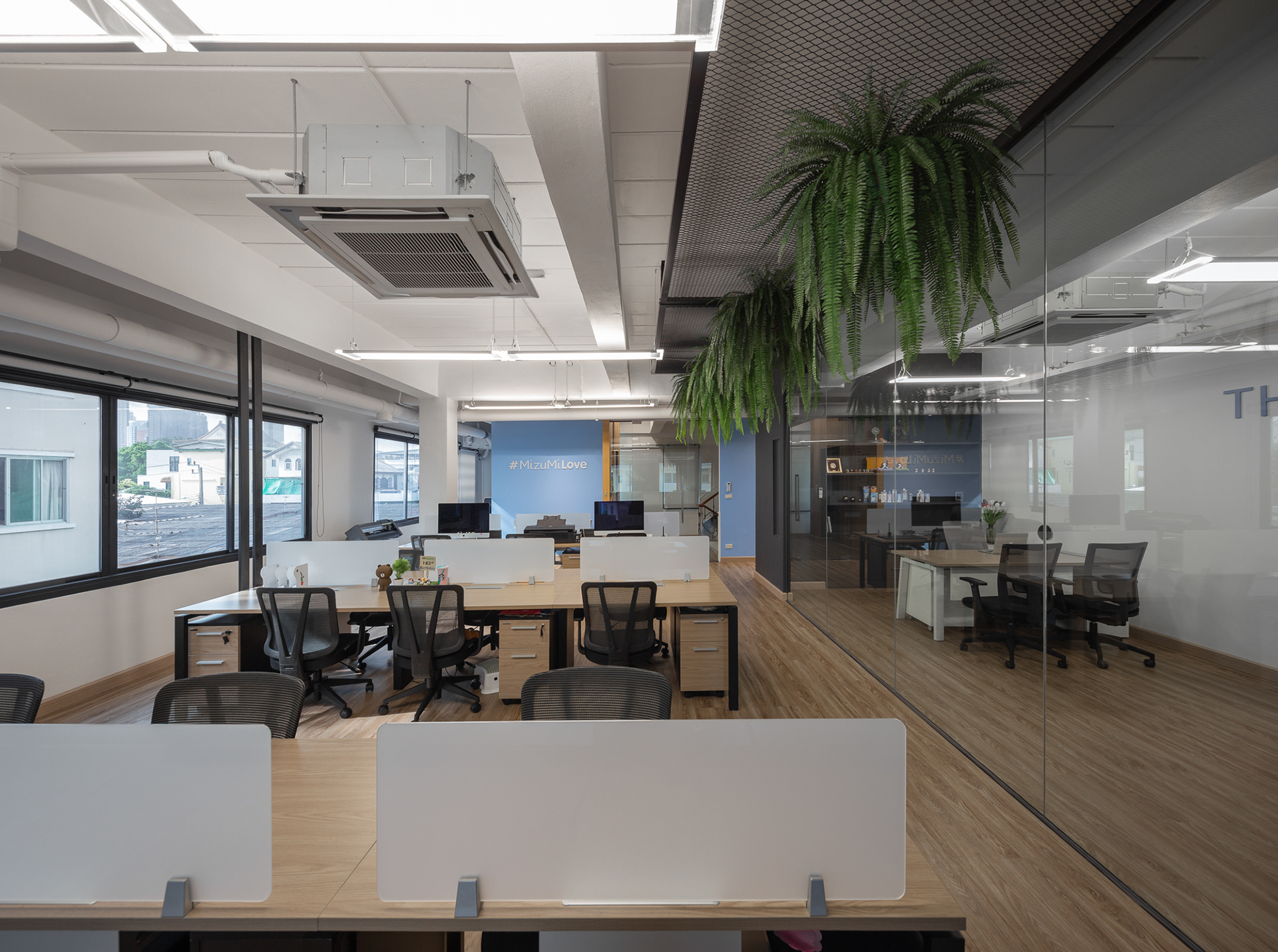 水美办公室（注：MIZUMI可能是特定名称，若有更合适的音译或意译需结合具体背景，这里暂按常见音译处理） 丨泰国曼谷丨Paveen Rojchanavisart-19