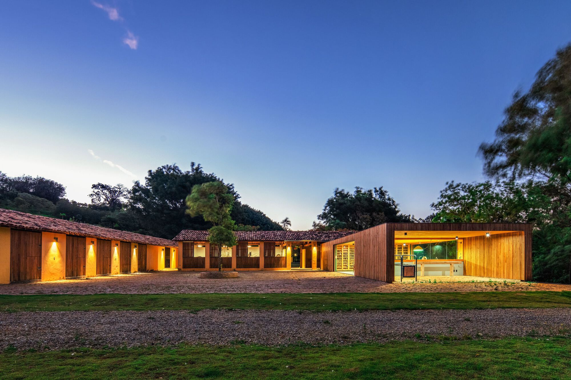 维斯塔阿莱格雷展馆丨巴西丨Terra Capobianco-29