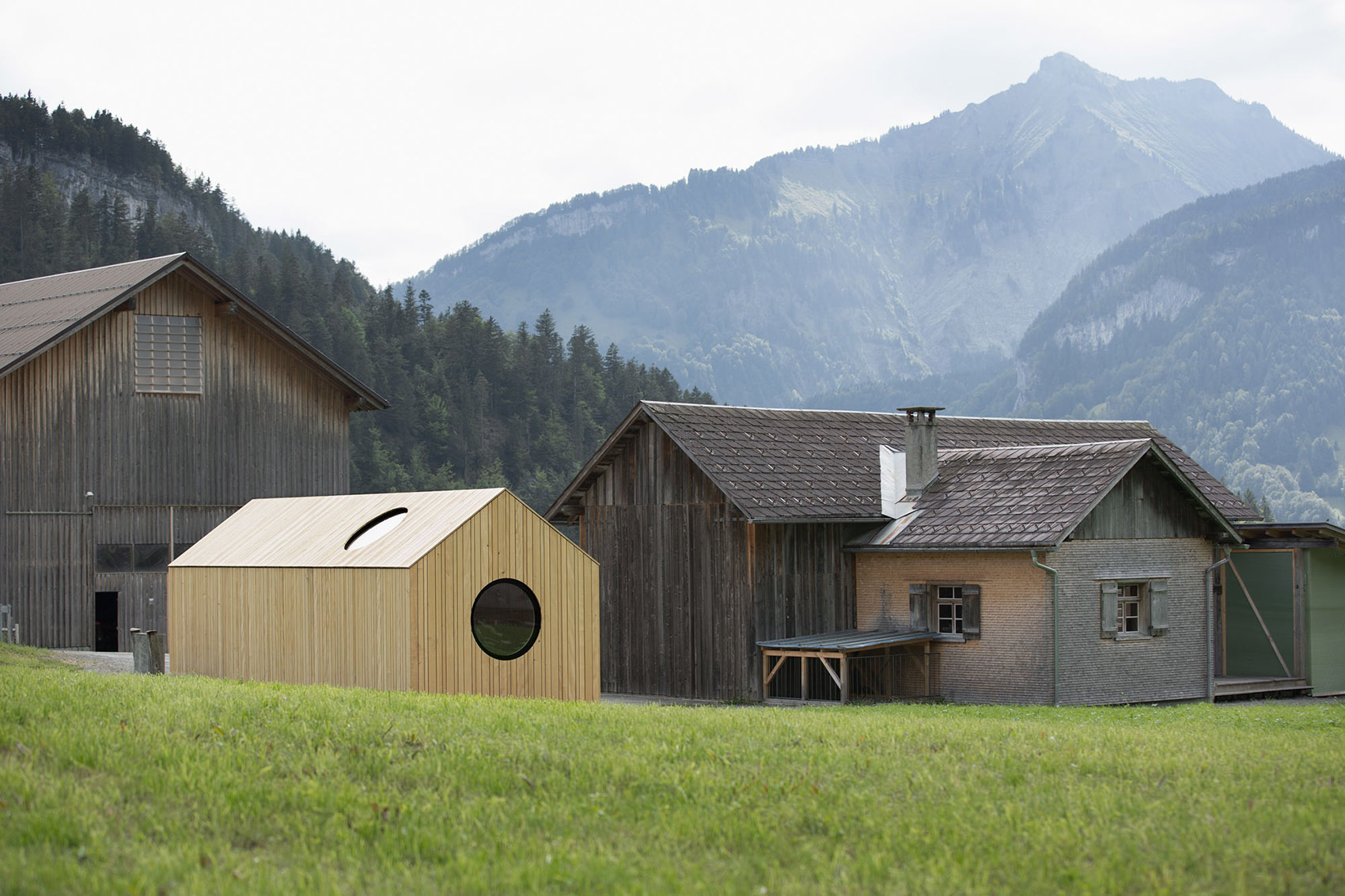 可移动的实木展厅 / IMA-3