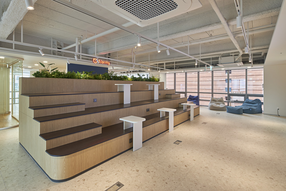 温馨现代的 160 平米创业办公室设计-2