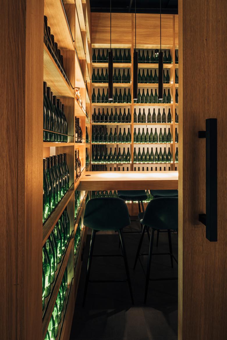 Cyrus Ghanai Interior Architecture & Design丨Fischer & Trezza Wein- & Feinkosthandel丨德国-12