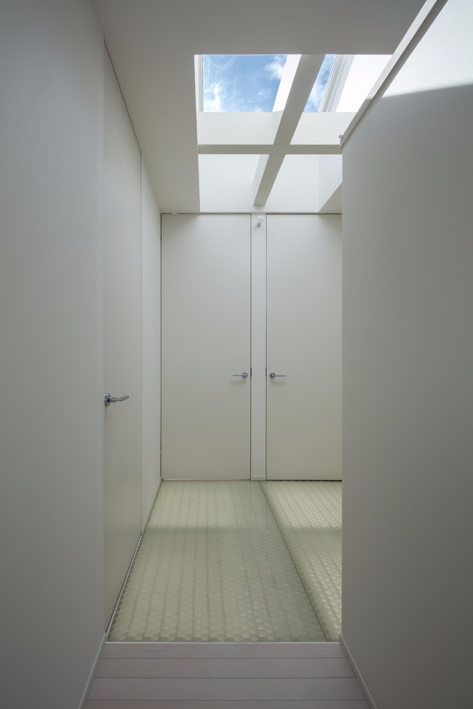 战后遗址上的小别墅生活-17