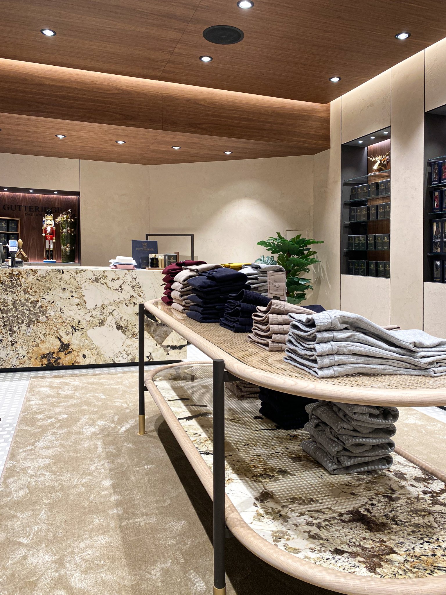 古特里奇巴勒莫旗舰店丨ItalyPalermo丨Christopher Ward Studio-6