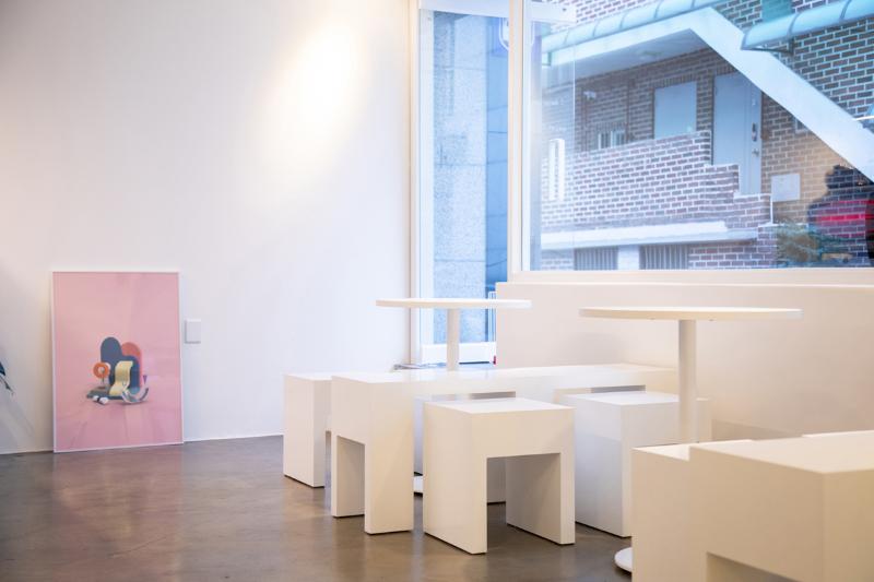 15 平米宠物咖啡厅，简约设计展现温馨氛围-9