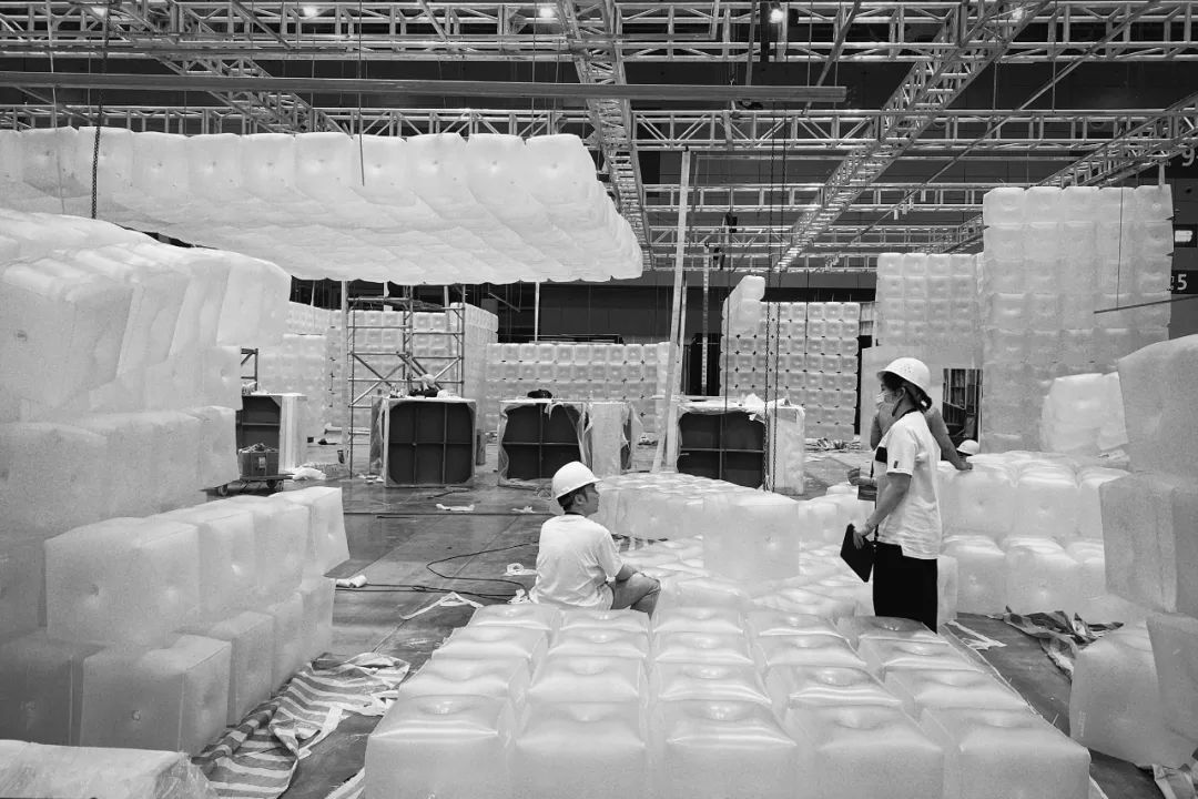 充气块打造可持续的家具设计展场丨中国深圳丨即作建筑 MINOR lab-20