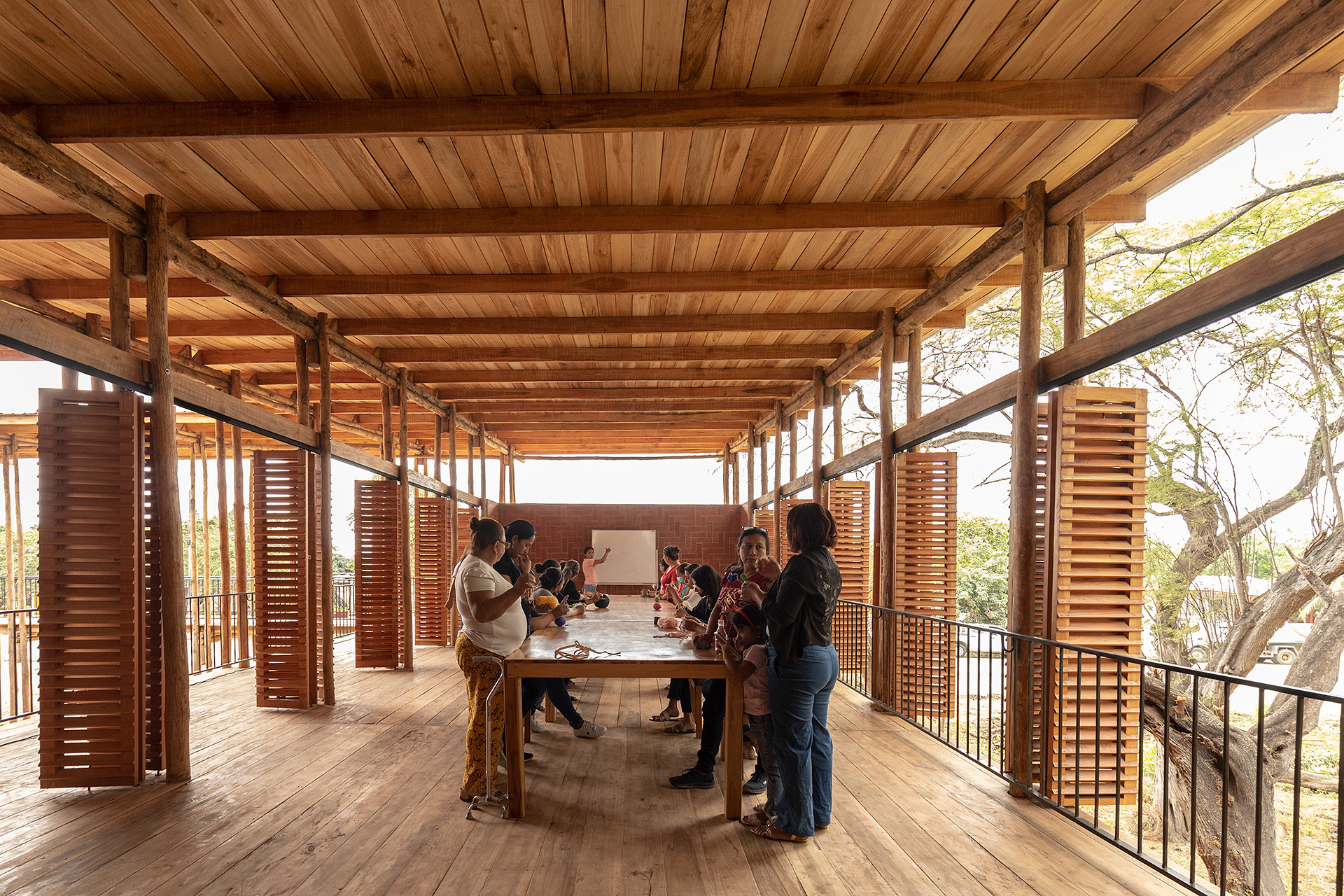 Community Productive Development Center Las Tejedoras / Natura Futura Arquitectura + Juan Carlos Bamba-36