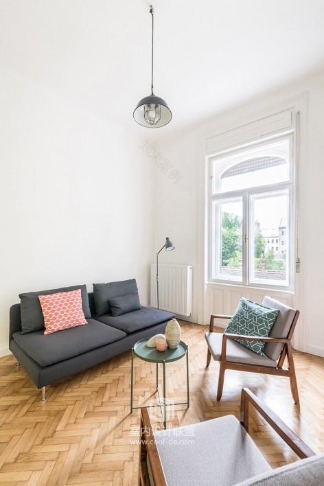 匈牙利一分三小型公寓-31