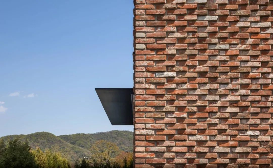 韩国乡镇红砖度假屋 | 尊重自然,和谐共处的珍贵谈话-22