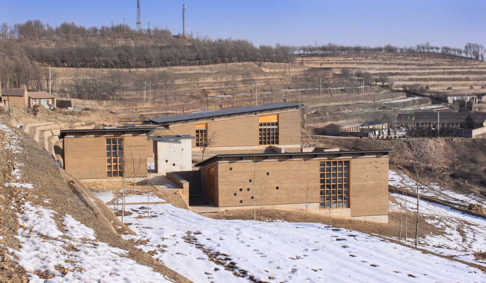 现代夯土建筑的生态魅力与应用潜力丨中国丨土上建筑工作室,现代生土建筑研究与发展中心-120