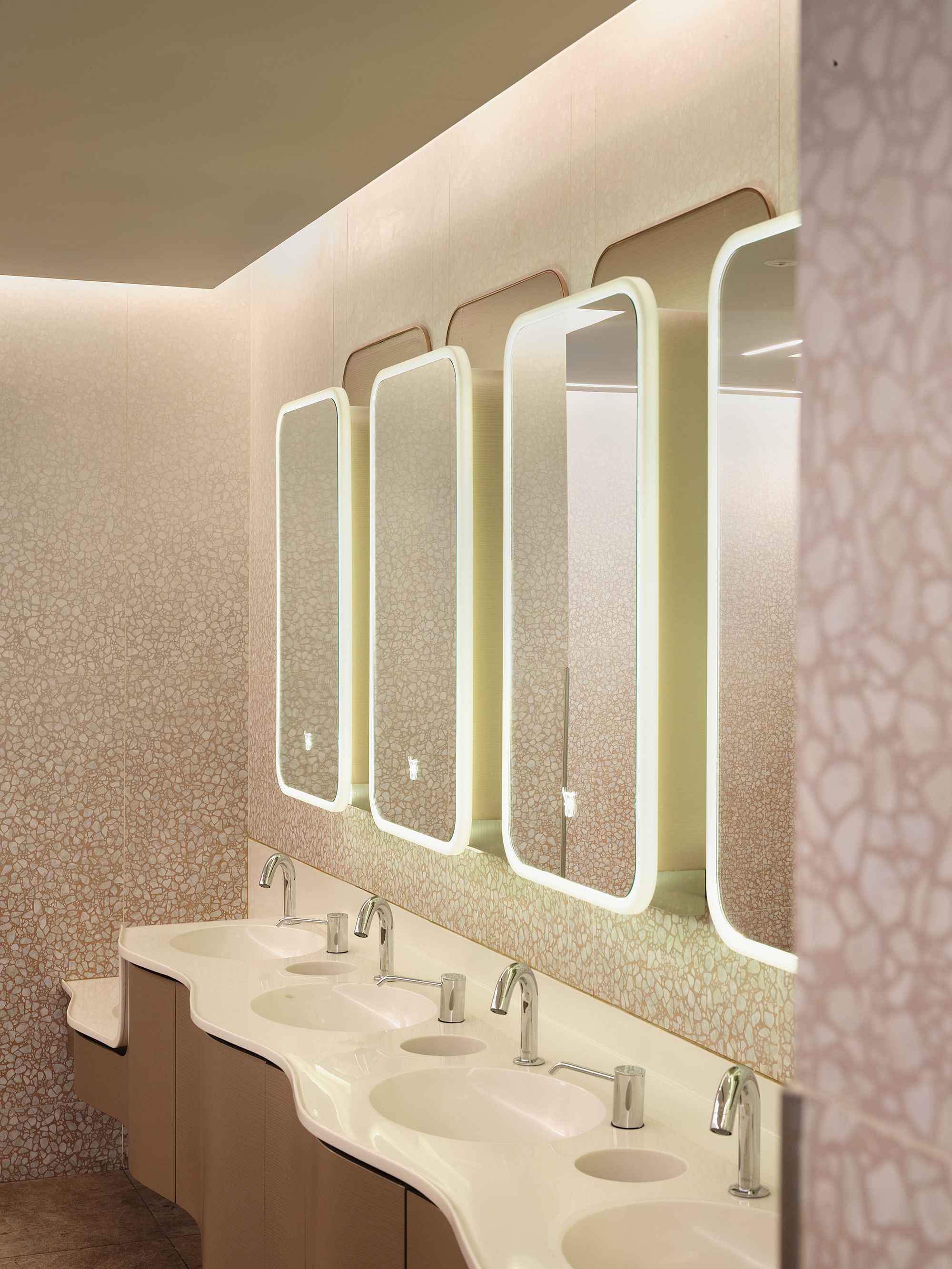 新加坡樟宜机场2号航站楼亲生物改造项目丨巴黎BOIFFILS Architectures事务所-31