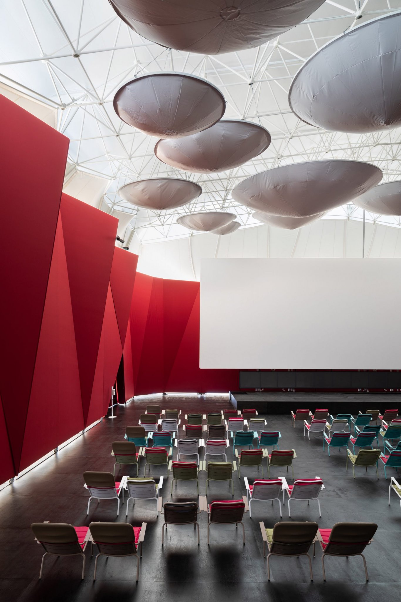 莫斯科临时影院“车库屏幕”-28