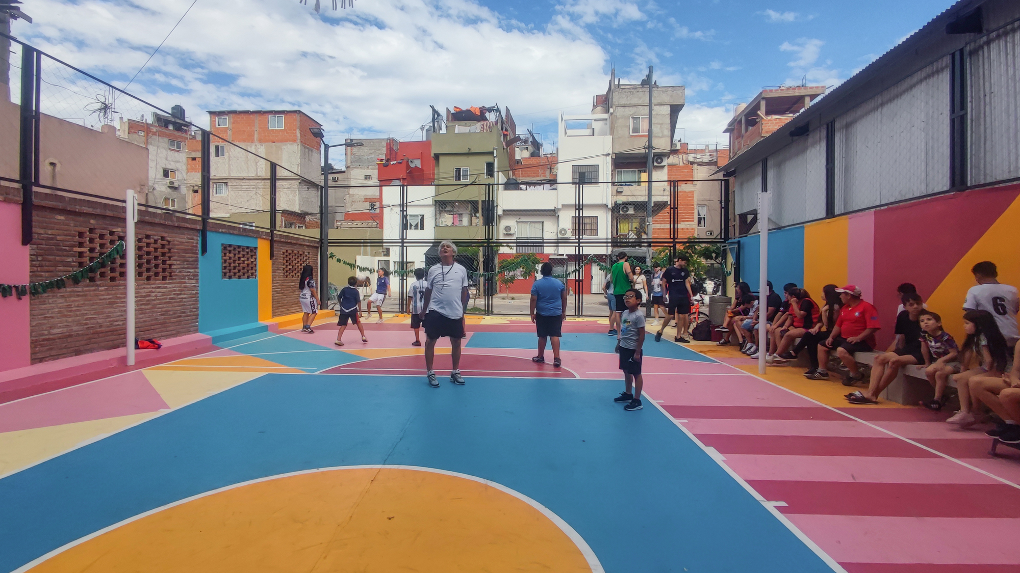 阿根廷首都貧民窟的綠色蛻變：從廢棄鐵道到安全、永續公共空間，Playón de Chacarita 社區協力計畫，為都市更新帶來新典範，打造韌性家園 | FAM-2