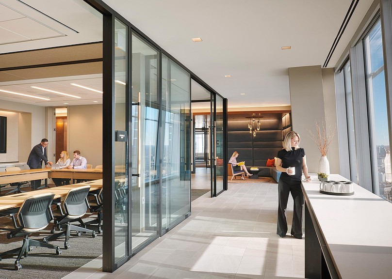 Gensler 打造绿色 berg Traurig Denver 办公室,彰显自然文化底蕴-2