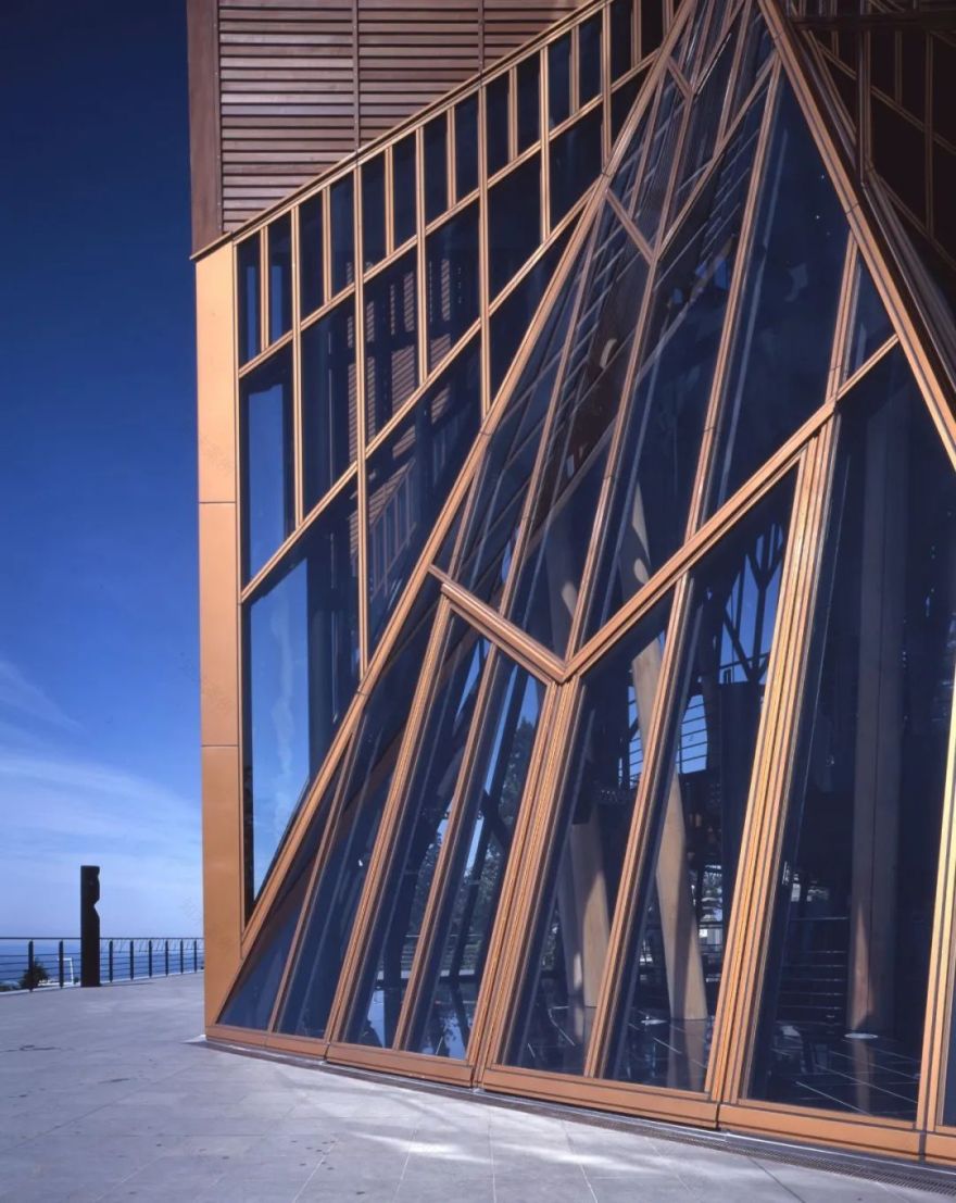 科幻般的机械建筑 · 高松伸的作品解读丨日本-34