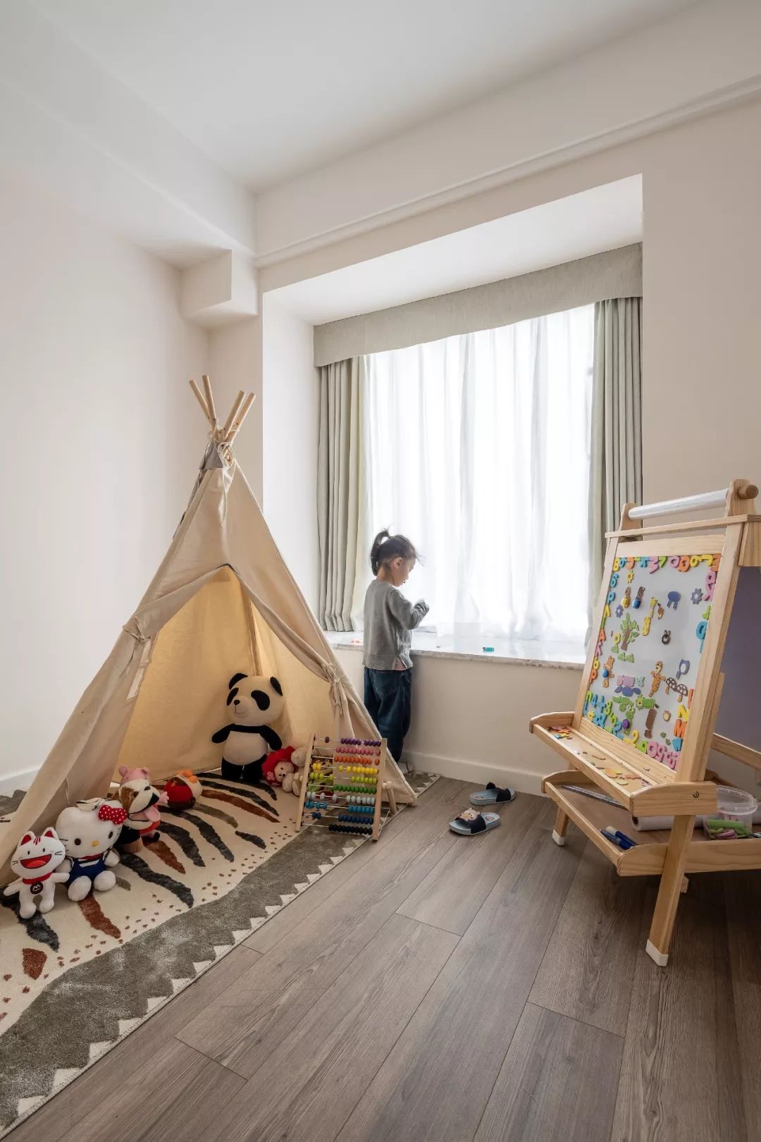 137㎡三口之家,温馨设计融入阳台、投影仪与衣帽间-41